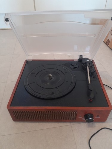 Retro record player - record, built